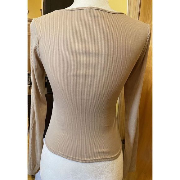 Fashion Nova Tan Cropped Knot Front Long Sleeve Top Womens M - Picture 6 of 7